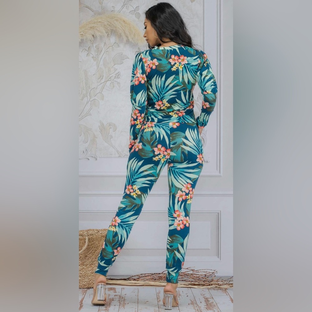 Jogger Set - Picture 2 of 4